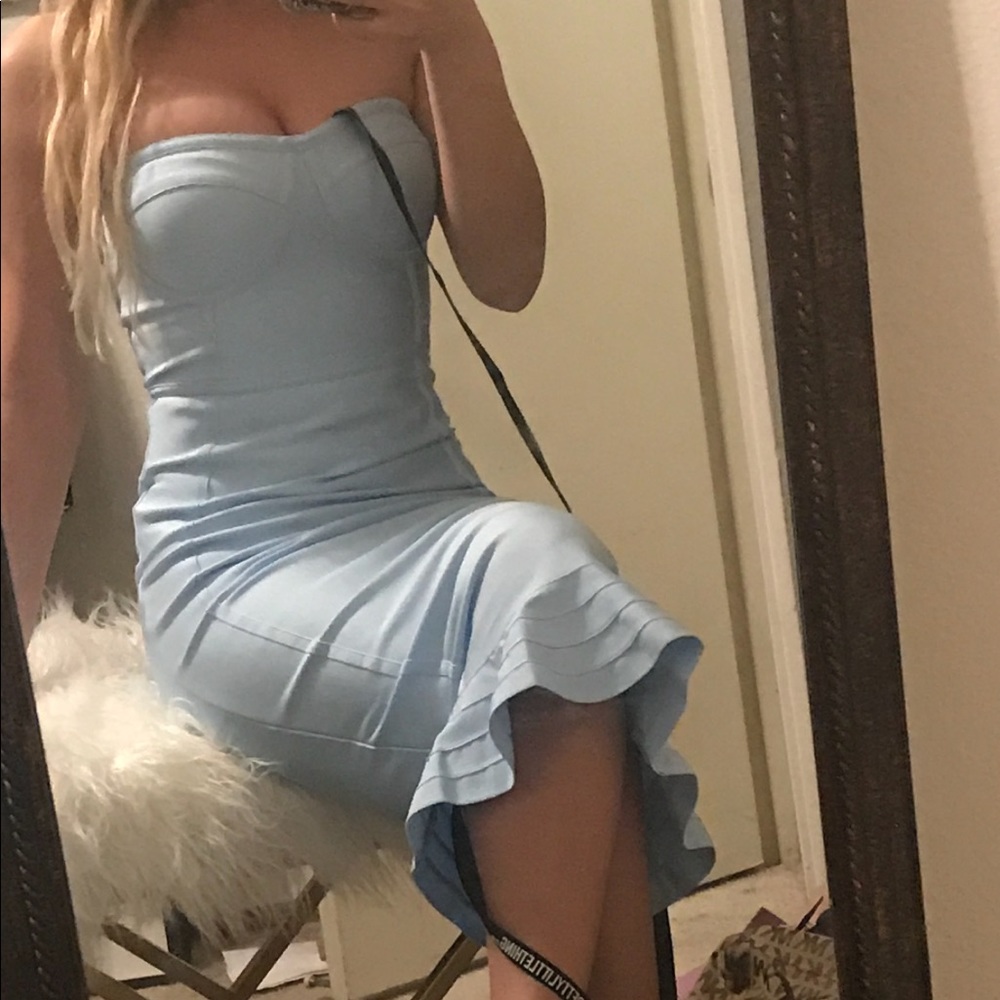Dress - Picture 3 of 4